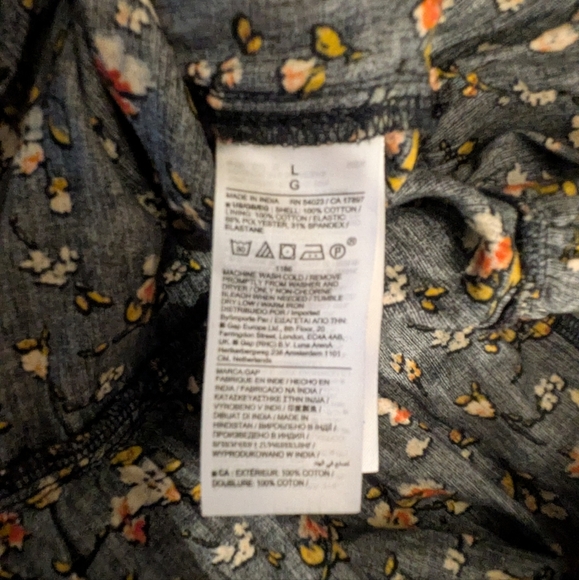 GAP Puff Sleeve Smocked Mini Dress - Picture 5 of 8